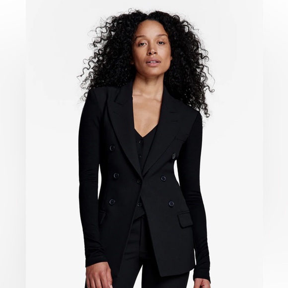 Smythe Jackets & Blazers - Smythe Not a Db Blazer with jersey sleeve. NWOT size 6